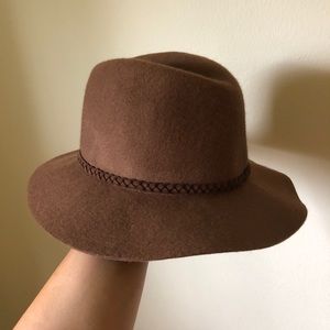 Trendy Nordstrom brand Hinge hat